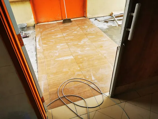 Kitchen floor area at SMK Seri Kenangan.