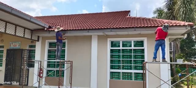 Roof-drainage work at PAPN.
