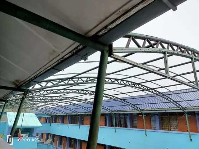 Roof covering and eaves at Sekolah Agama Bandar Segamat.